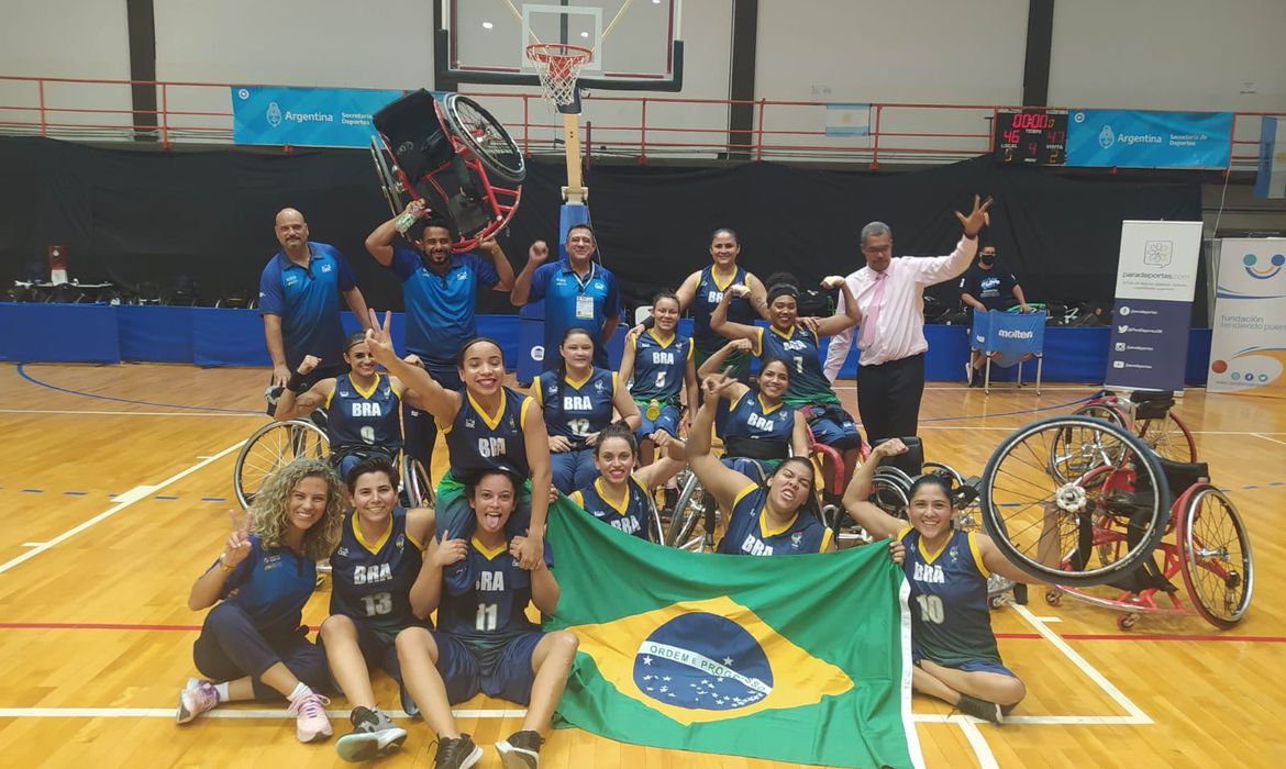 Basquete: Brasil faz os primeiros jogos em casa sob nova direção -  Superesportes