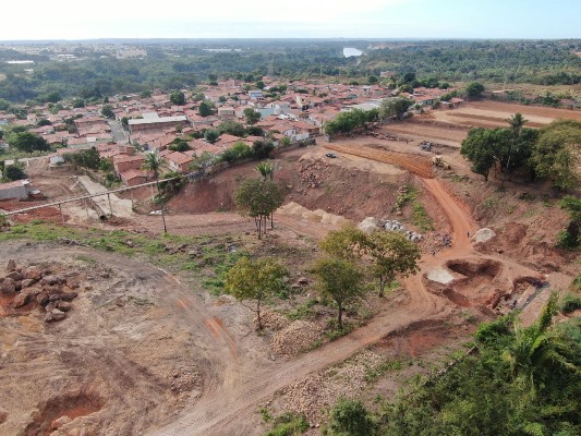 O local foi atingido por enxurrada que deixou várias famílias desalojadas de suas residências