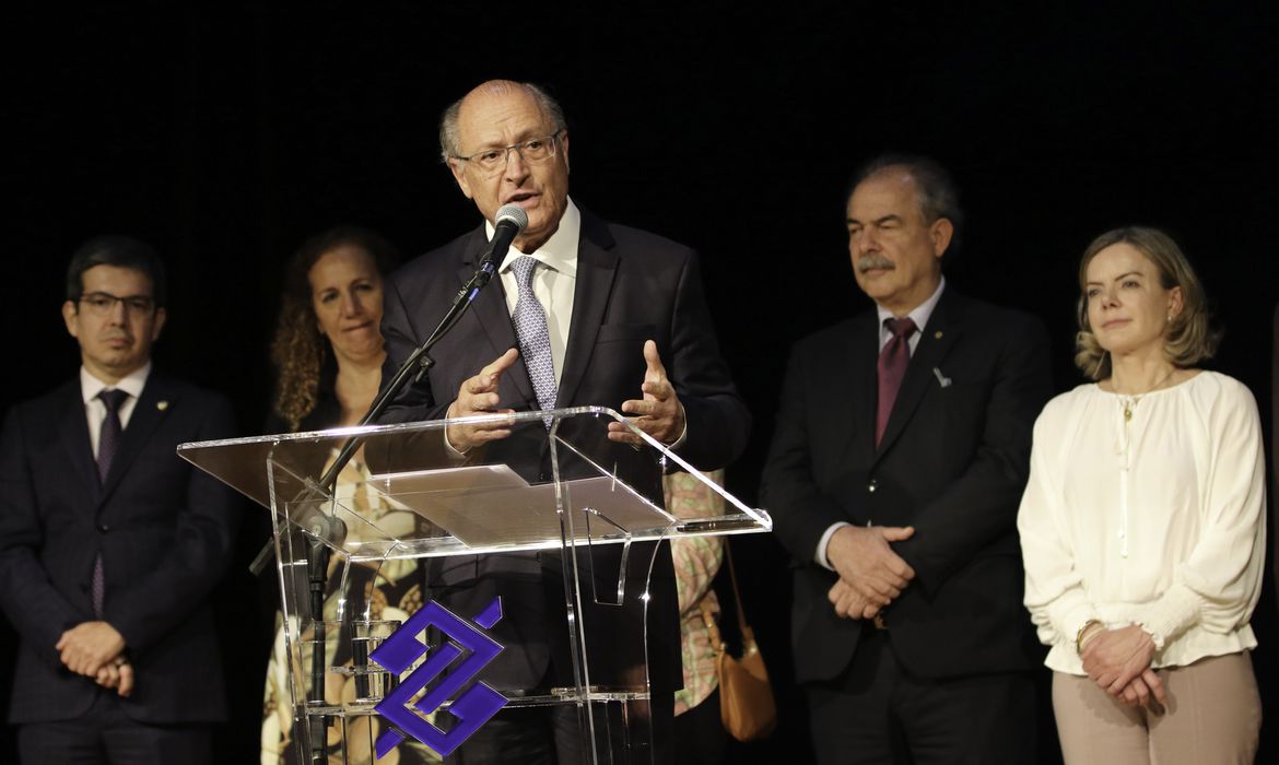 Após a instalação do Gabinete de Transição, Alckmin reúne-se com os presidentes da Câmara, Arthur Lira, e do Senado, Rodrigo Pacheco, nas residências oficiais dos dois