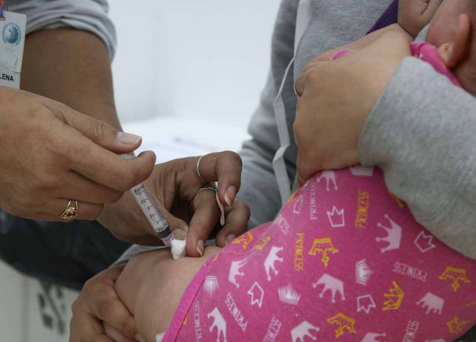 Os bebês com comorbidades serão os primeiros a serem vacinados em Teresina nesta semana