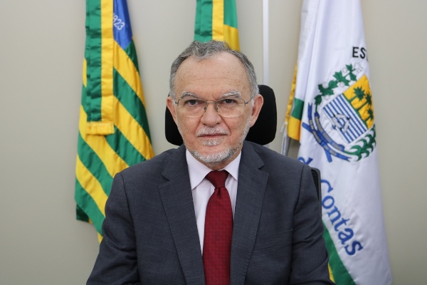 O conselheiro Olavo Rebelo apresentou nesta terça-feira, 27, o pedido de aposentadoria junto ao Tribunal de Contas; poderá assumir a presidência do Banco do Nordeste