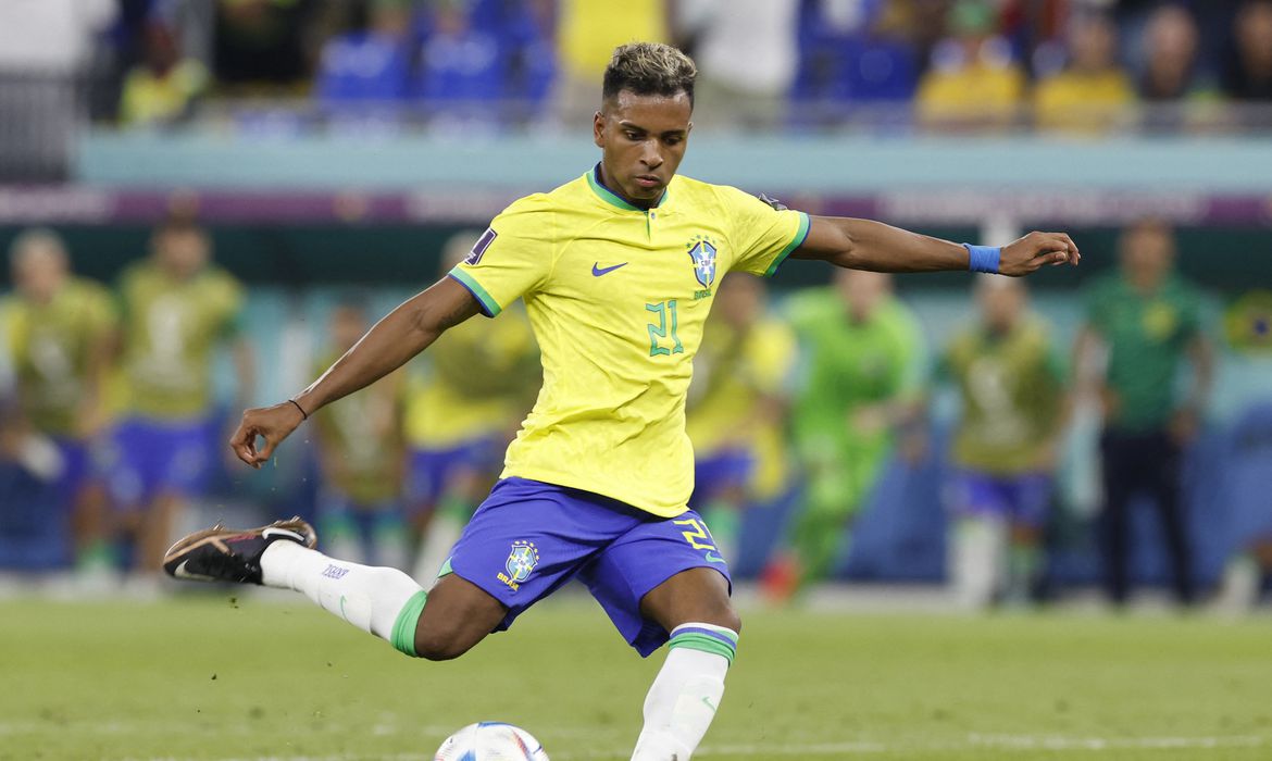 Copa: Brasil enfrenta Camarões tentando manter 100% de