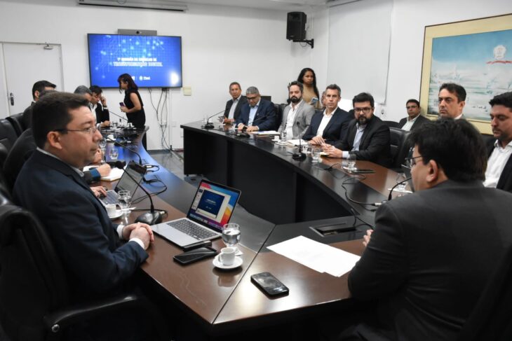 O governador do Piauí reuniu sua equipe para discutir sobre as metas que visam transformar o Piauí no estado mais digital do Brasil