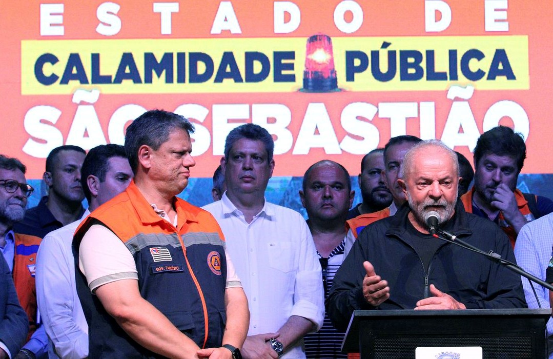 O presidente Lula esteve na região atingida por fortes temporais em São Paulo ao lado do governador Tarcísio Freitas.Foto: Rovena Rosa/Agência Brasil