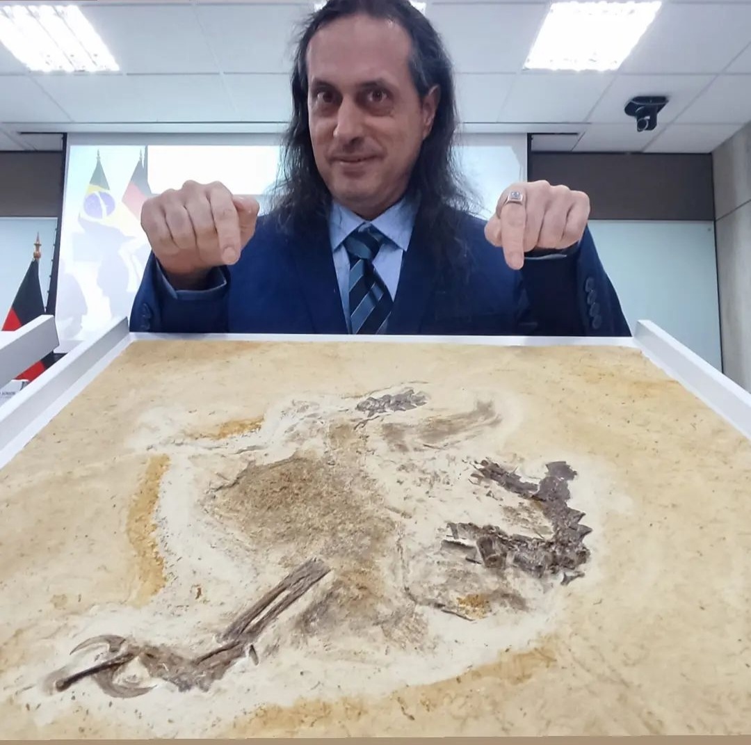 Juan Cisneros, que é professor da UFPI, foi um dos principais articuladores para que o fóssil de dinossauro fosse repatriado para o Brasil onde o animal viveu há 110 milhões de anos