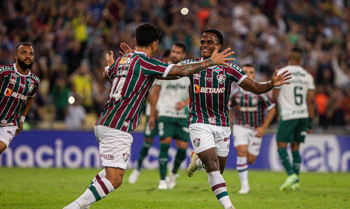 Em jogo morno, Inter e Fluminense empatam sem gols no Beira-Rio