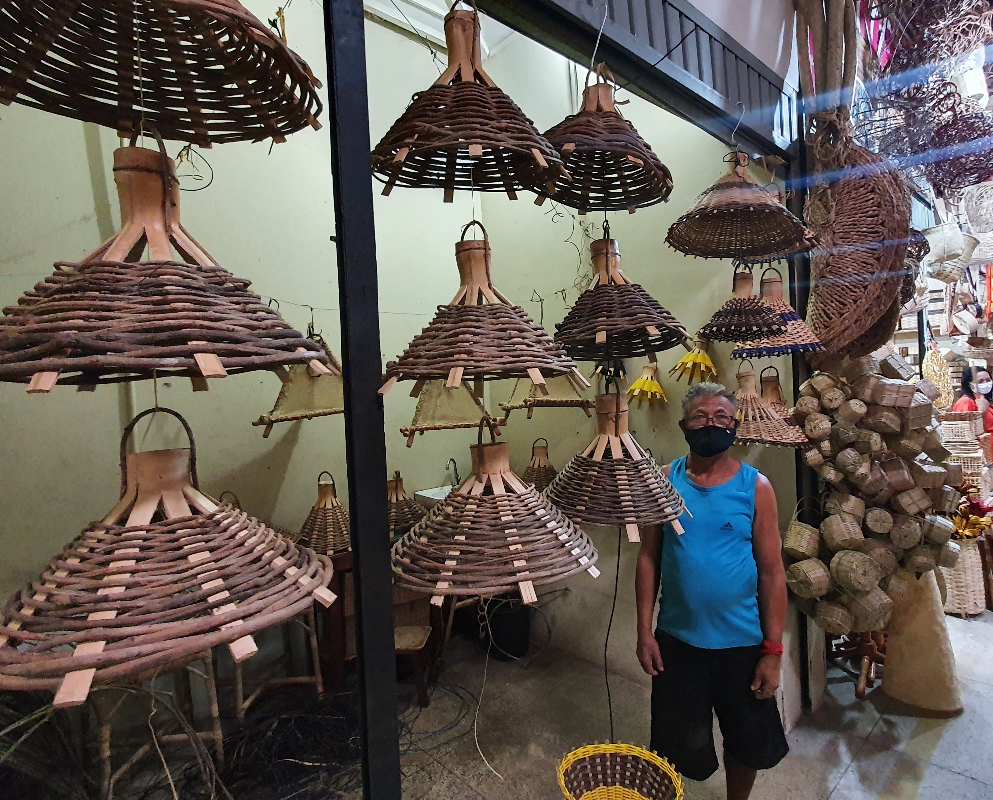 Geração de trabalho e renda em Teresina por meio do artesanato, um dos setores que mais empregam pessoas e garantem o sustento de muitas famílias(Foto: Djalma Batista)