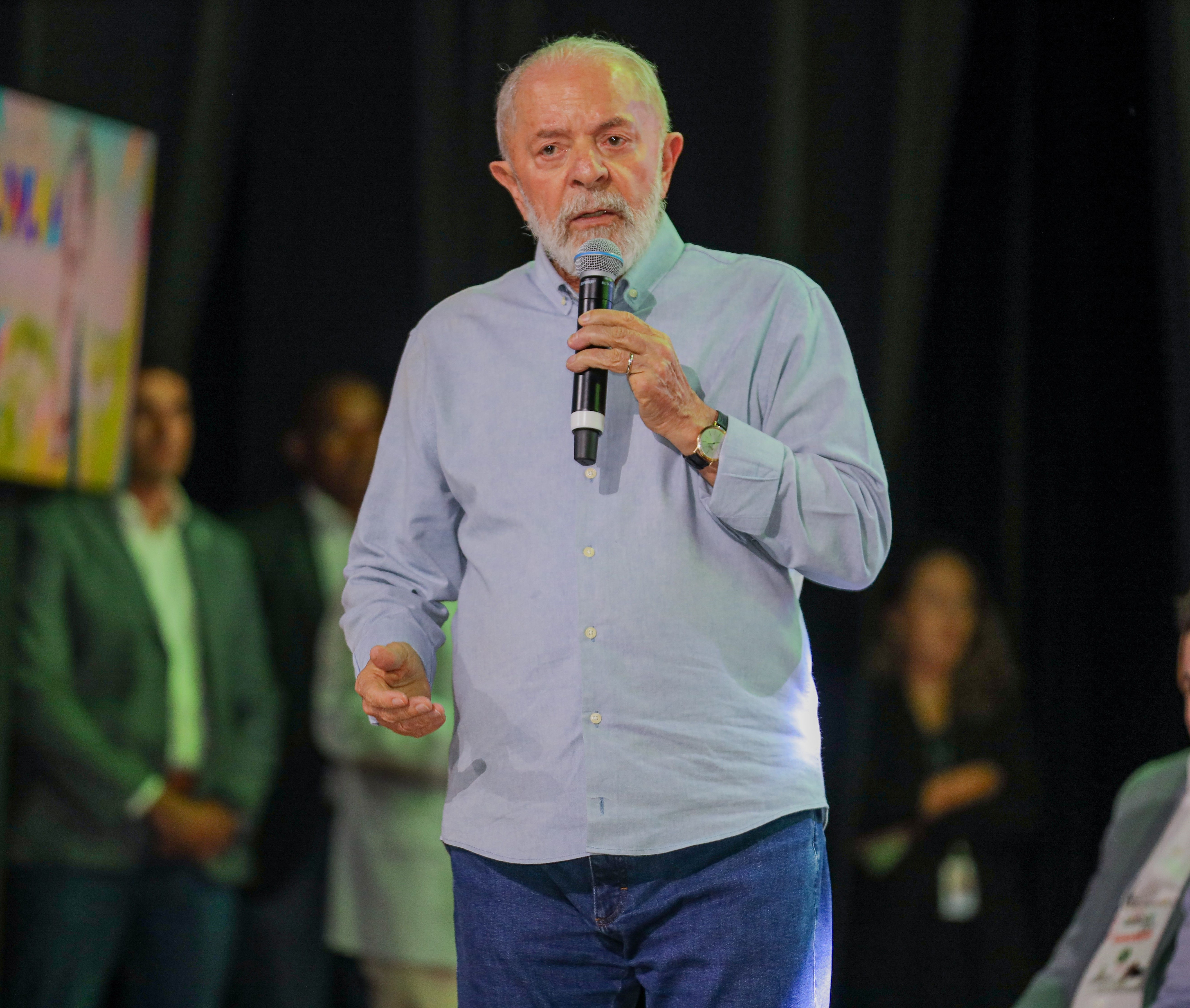O Lula demonstrou mais uma vez o seu respeito pelo Piauí ao anunciar que vai ajudar o estado em todo que for possível no sentido de ampliar as políticas sociais e as ações no setor de infraestrutura