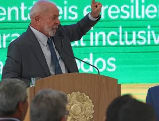 Lula anuncia R$ 41,7 bilhões em obras de mobilidade e drenagem urbana e pede contratação de trabalhadores locais