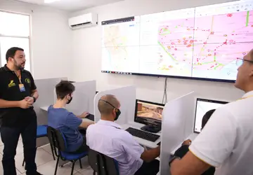 O sistema fará o monitoramento das equipes de iluminação pública e de asfalto em tempo real Fotos: Dantércio Cardoso / SEMCOM