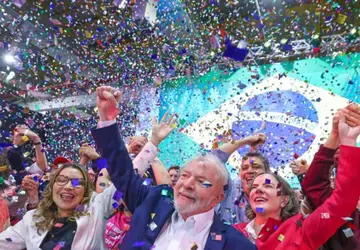 Lula consegue vitória histórica sobre seu adversário que ainda não se manifestou sobre o resultado