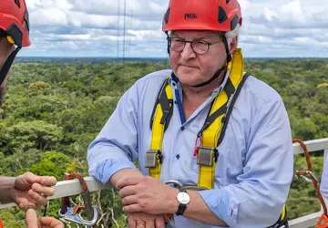 O presidente da Alemanha, Frank-Walter Steinmeier, esteve nesta segunda no Amazonas, onde disse que vai liberar recursos de fundo que estava suspenso no governo anterior