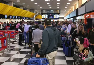 As empresas aéreas registraram grande movimentação nos aeroportos do Brasil no ano passado com a melhora do quadro da pandemia