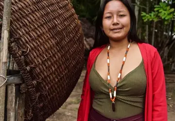 Uma das guardiãs é Elizangela Baré, líder da Associação das Mulheres Indígenas do Alto Rio Negro - Foto: Vik Birkbeck