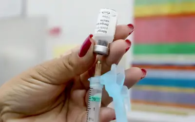 Apenas 32% do público-alvo tomaram vacina contra dengue no DF