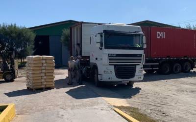 ZPE do Piauí envia mais 30 toneladas de produtos industrializados de carnaúba para Kobe, no Japão