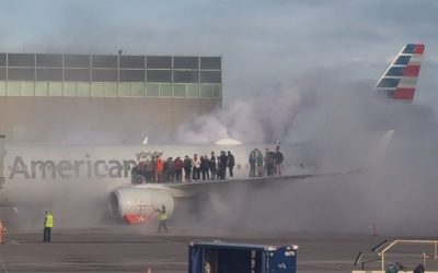 Pânico! Avião em Chamas Força Evacuação Urgente em Denver