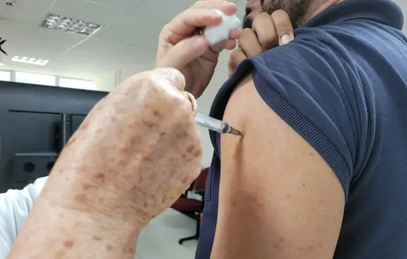 Piauí recebe 444 mil doses de vacina contra a influenza para campanha desta segunda (25)