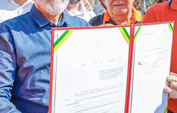 Lula sanciona lei que altera tabela do Imposto de Renda, aumentando a isenção para quem ganha até dois salários mínimos por mês